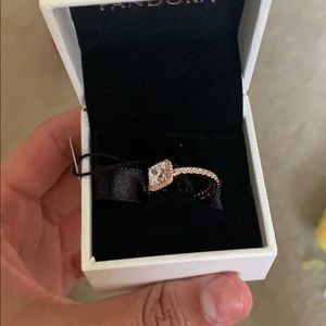 Pandora rose gold ring